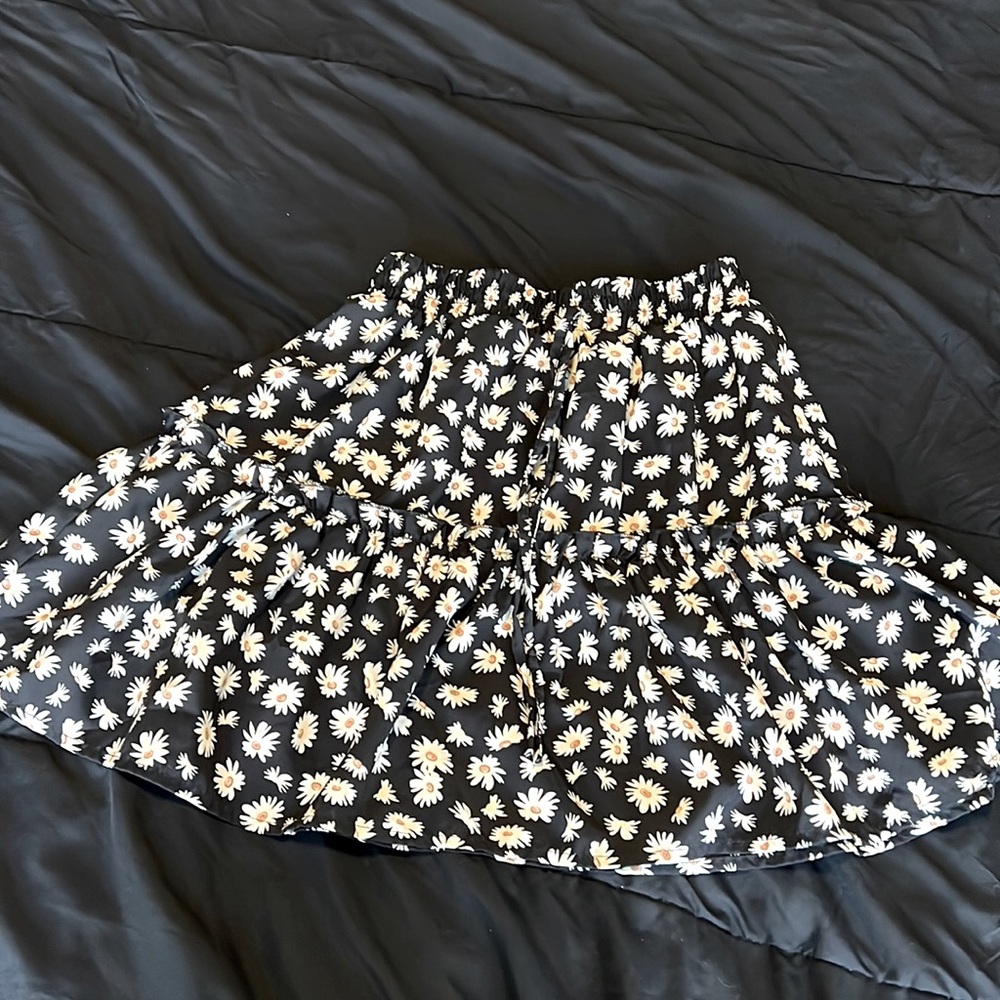 Daisy floral skirt